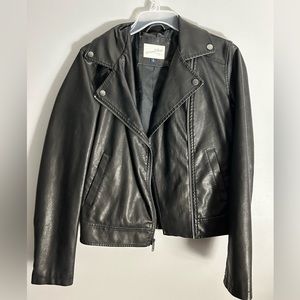 Woman’s Black Leather Jacket 😎